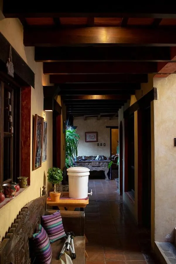 La Villa Antigua Bed and Breakfast