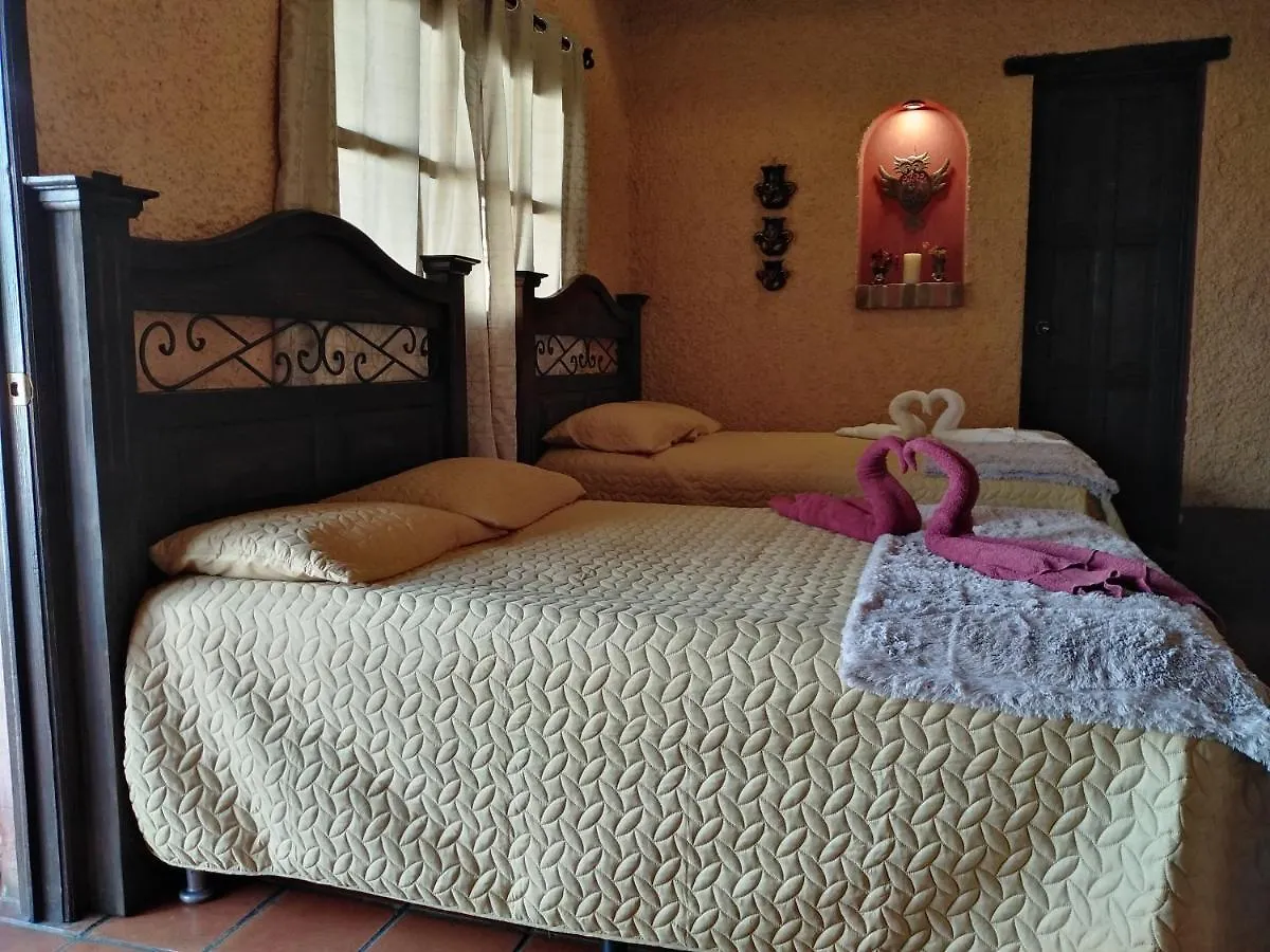 La Villa Antigua