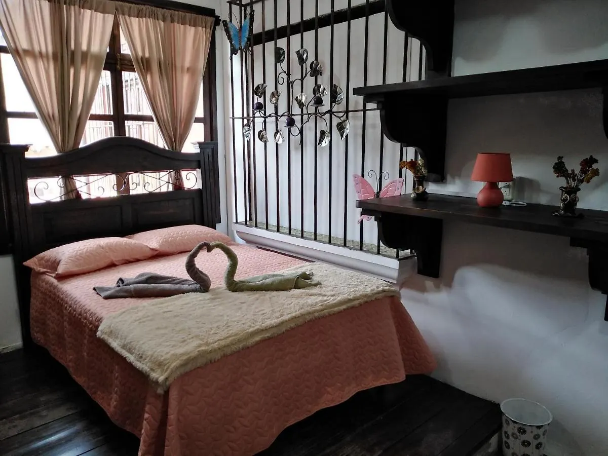 La Villa Antigua